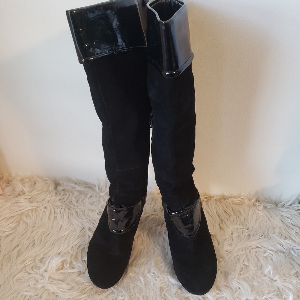 Boots - Picture 2 of 4